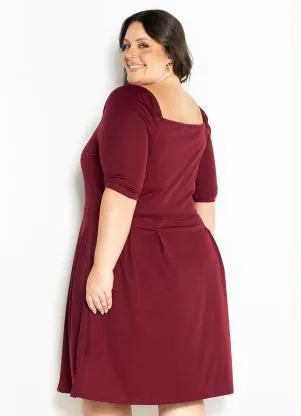 Marguerite - Vestido Bordô com Pregas Plus Size - MARGUERITE