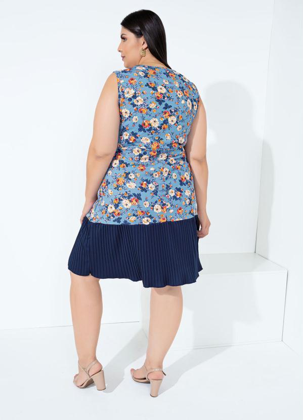 Outlet - Vestido Floral com Barra Plissada Plus Size 5
