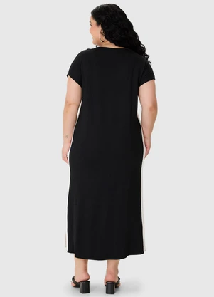 Malwee - Vestido Mídi Amplo em Moletinho Plus Preto - MALWEE