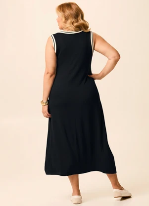 Malwee - Vestido Mídi Evasê em Moletinho Preto - MALWEE