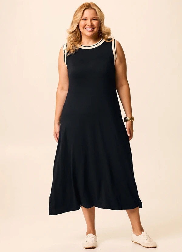 Malwee - Vestido Mídi Evasê em Moletinho Preto