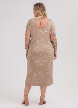Habana - Vestido Midi Plus Size em Viscose Marrom Claro - HABANA