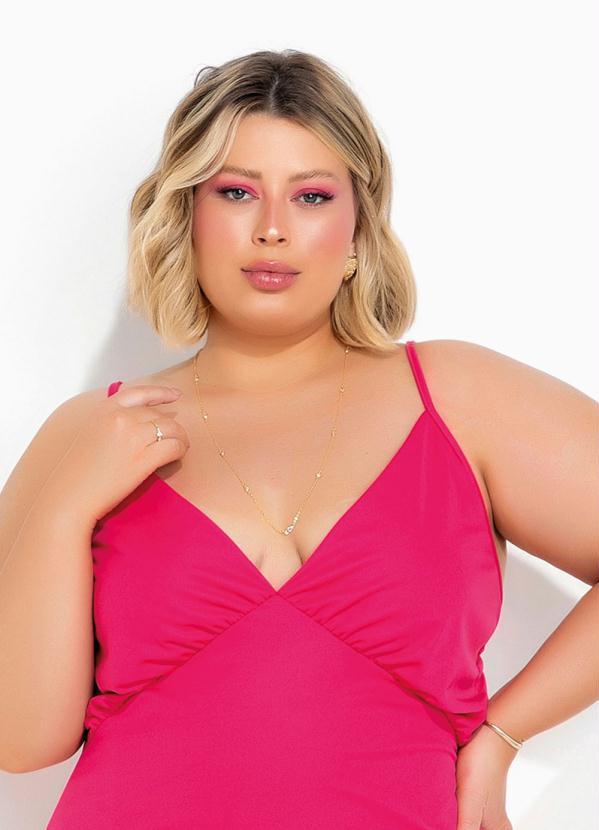 Marguerite - Vestido Pink com Franzido e Alças Plus Size 3