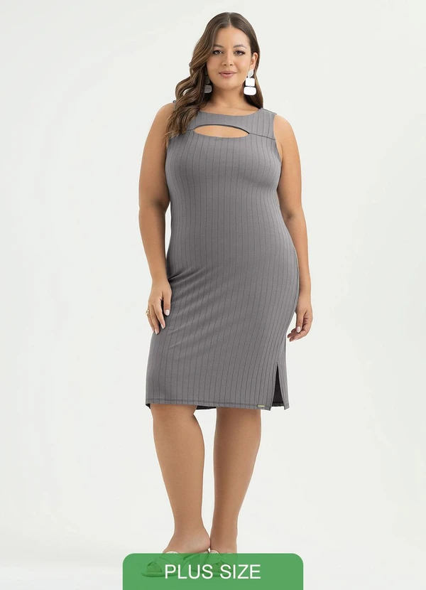 Cativa - Vestido Plus Size Midi Canelado Cinza