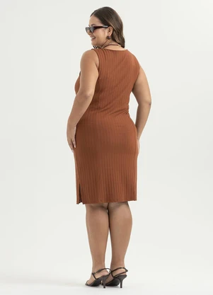 Cativa - Vestido Plus Size Midi Canelado Marrom - CATIVA