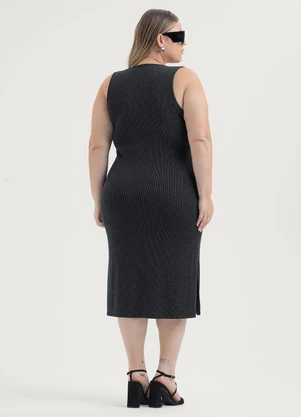 Cativa - Vestido Plus Size Midi Canelado Preto - CATIVA