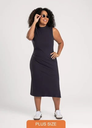 Cativa - Vestido Plus Size Midi em Canelado Preto - CATIVA