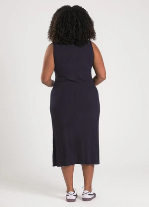 Cativa - Vestido Plus Size Midi em Canelado Preto - CATIVA