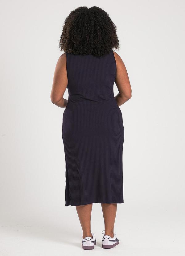 Cativa - Vestido Plus Size Midi em Canelado Preto 2