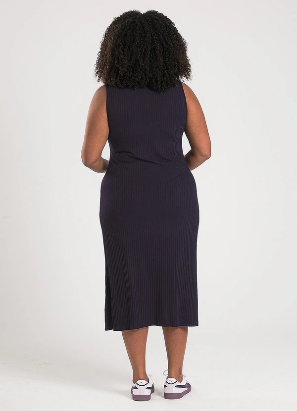Cativa - Vestido Plus Size Midi em Canelado Preto