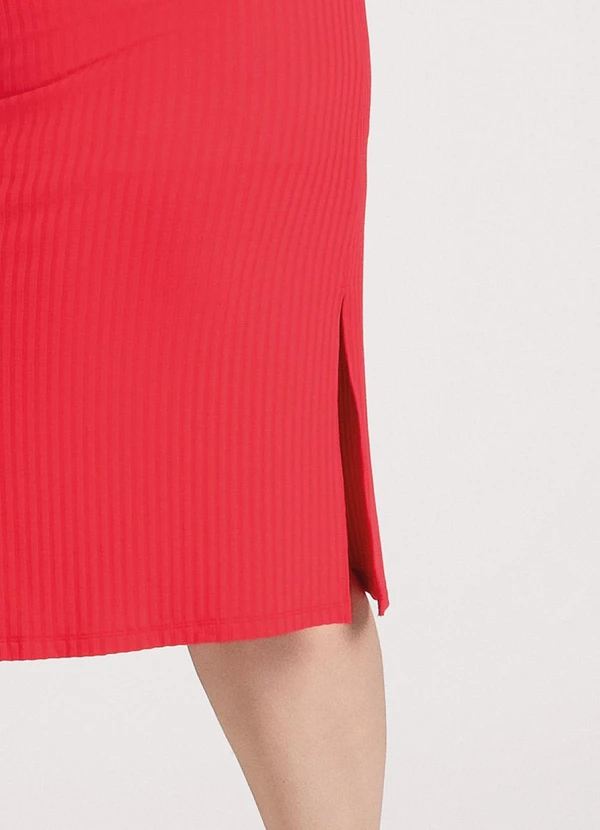 Cativa - Vestido Plus Size Midi em Canelado Vermelho 3