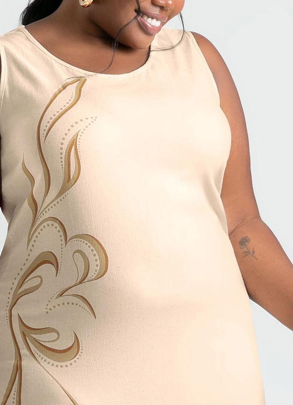 Cativa - Vestido Plus Size Midi em Linho Bege 3