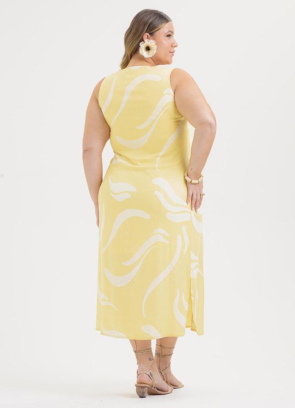 Cativa - Vestido Plus Size Midi em Viscose Amarelo Claro 2