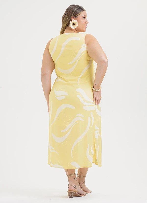 Cativa - Vestido Plus Size Midi em Viscose Amarelo Claro 2
