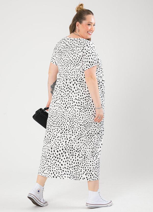Cativa - Vestido Plus Size Midi em Viscose Branco 3
