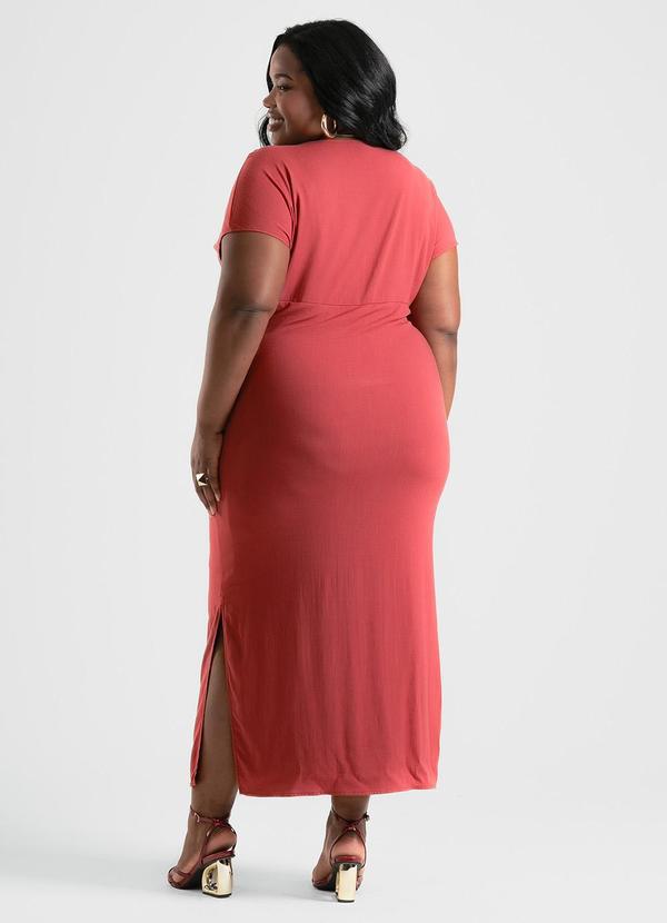 Cativa - Vestido Plus Size Midi em Viscose Marrom Escuro 2