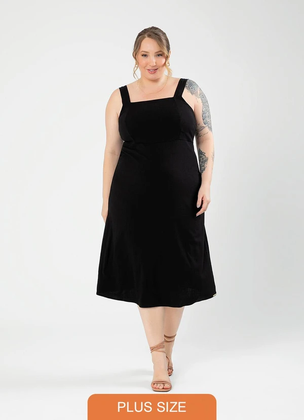 Cativa - Vestido Plus Size Midi em Viscose Preto