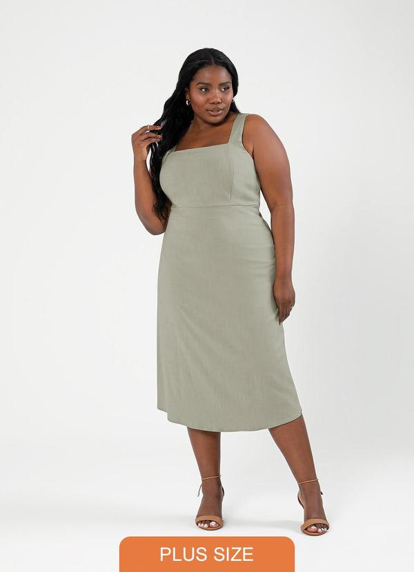 Cativa - Vestido Plus Size Midi em Viscose Verde