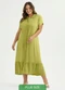 Cativa - Vestido Plus Size Midi em Viscose Off White - variação: Verde