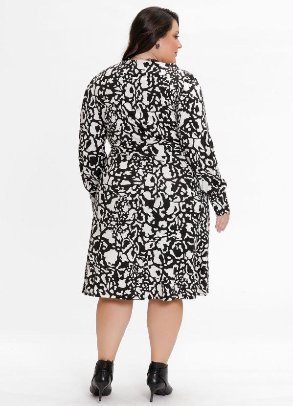 Mink - Vestido Plus Size Onça com Mangas Longas 3
