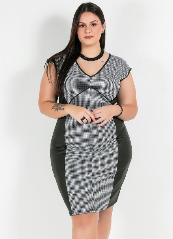 Mink - Vestido Plus Size Preto/Pied Poule com Recorte