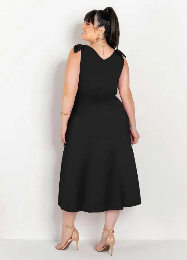 Marguerite - Vestido Preto com Amarração Plus Size 2