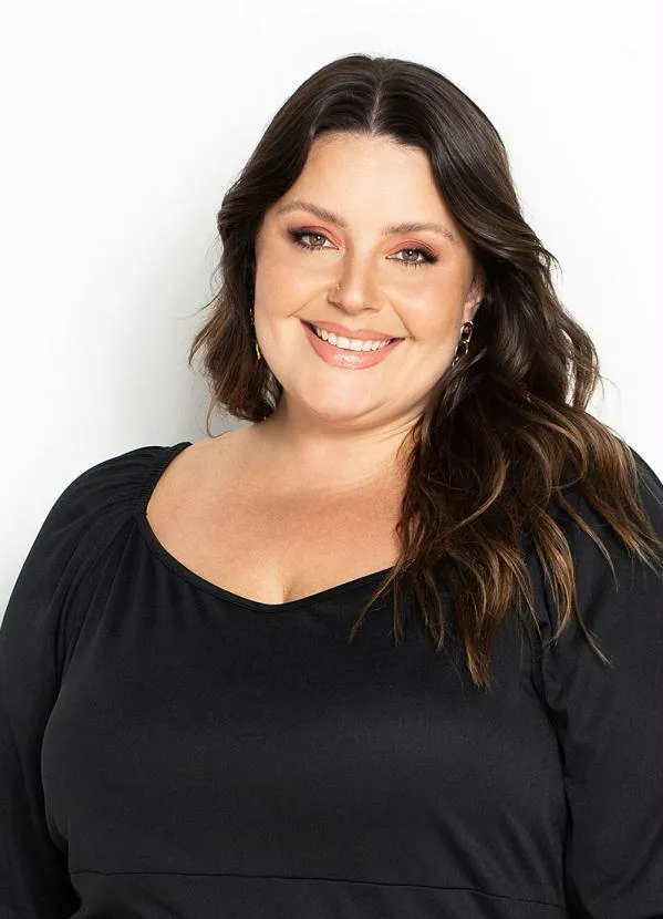 Marguerite - Vestido Preto com Babado Plus Size 3