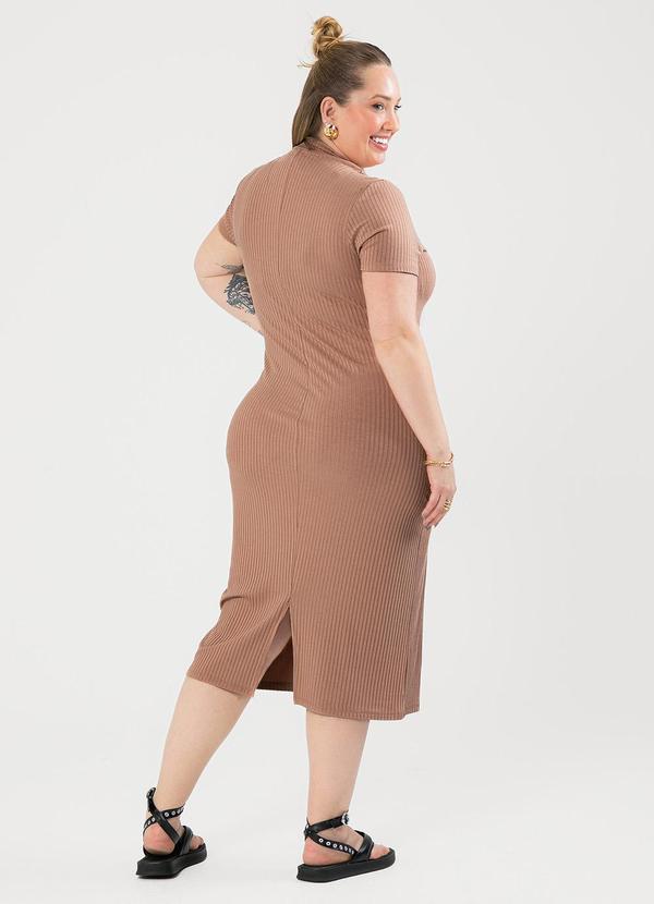 Cativa - Vestido Plus Size Tubinho Canelado Marrom Claro 2