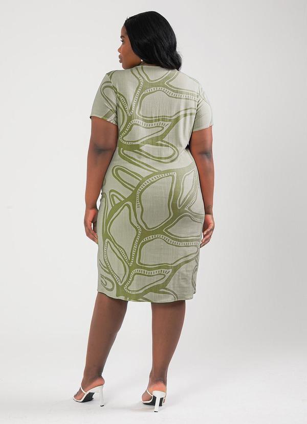 Cativa - Vestido Plus Size Tubinho em Viscose Verde 2