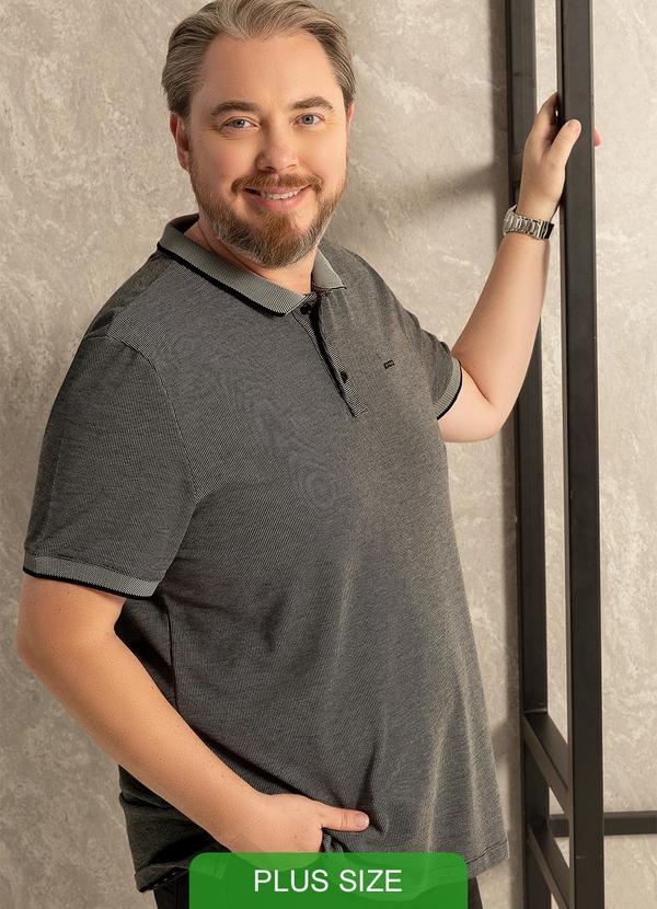 Exco Plus Size - Polo em Malha com Bordado Preto