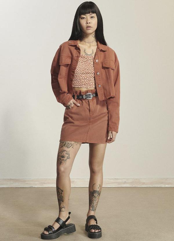 Authoria - Cropped Canelado de Oncinha Marrom 2