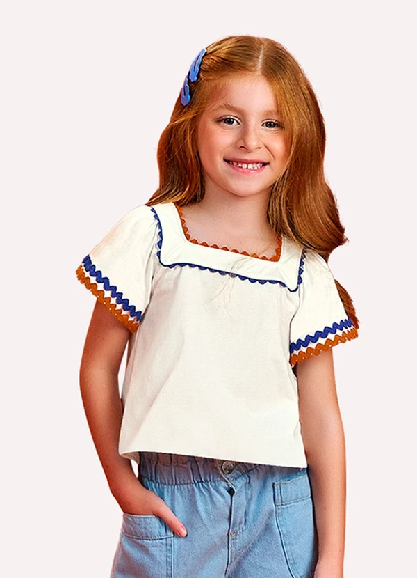 Nanai - Blusa Cropped Infantil com Aviamentos Off White 1