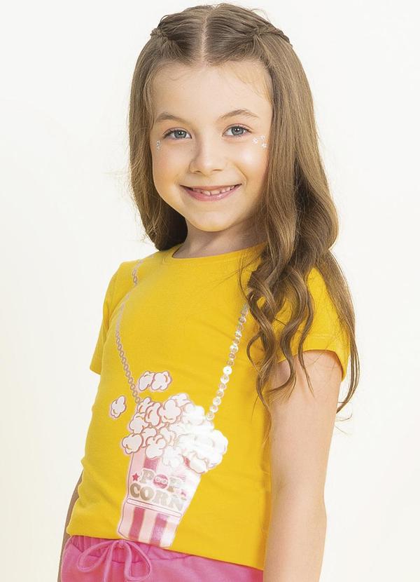 Cativa Kids - Blusa Feminina Estampada com Fóil Amarelo