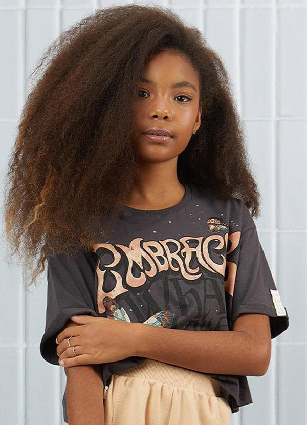 I Am - Blusa Tee com Estampa Butterfly Preto