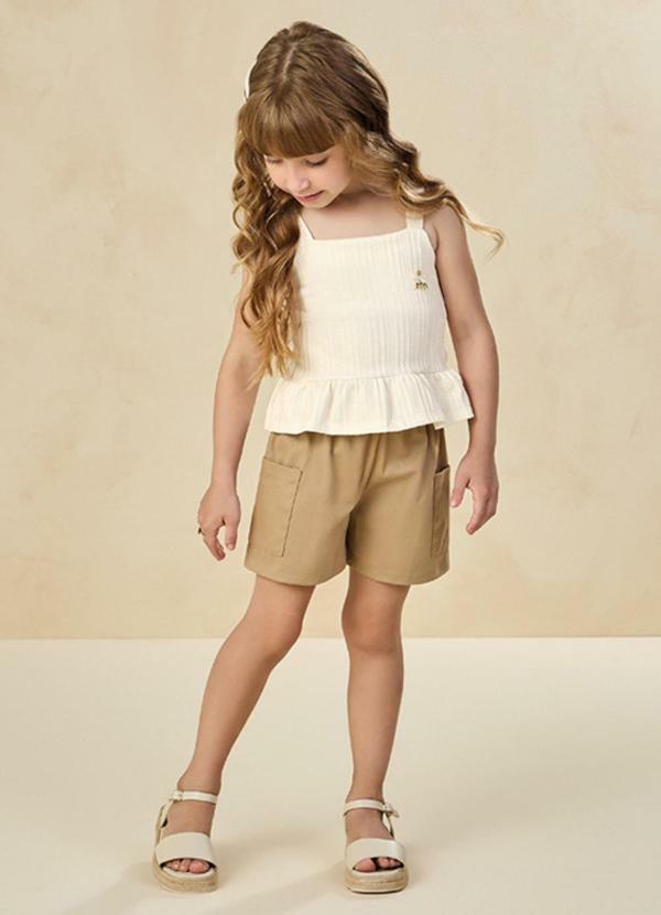 Milli e Nina - Conjunto Blusa e Shorts com Elastano Bege