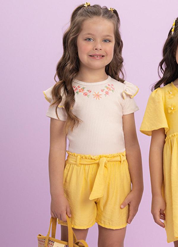 Milli e Nina - Conjunto Blusa e Shorts em Poliamida Amarelo 1