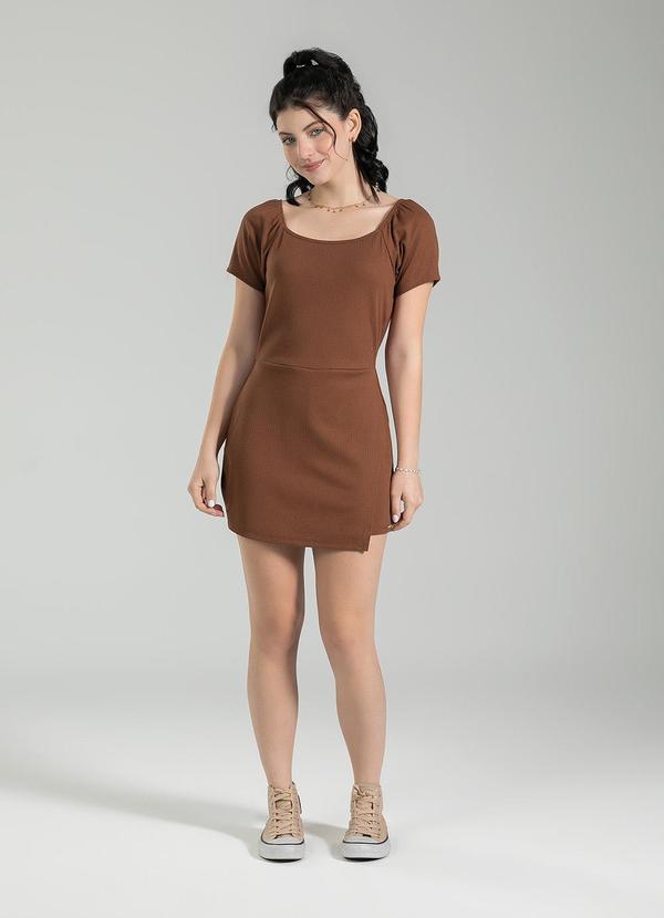 Cativa Teen - Macacão Curto Canelado Marrom Escuro