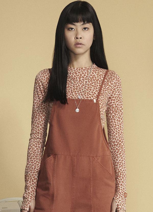 Authoria - Blusa com Abertura Dedo Marrom 1