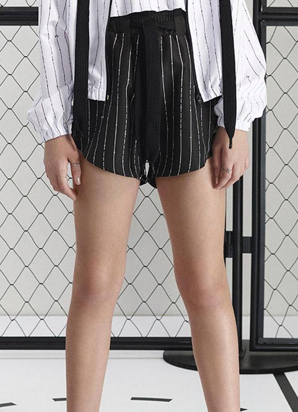 I Am - Short Feminino de Tactel Preto