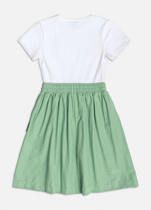 Momi - Vestido Verde com Bolso Cargo Branco 2