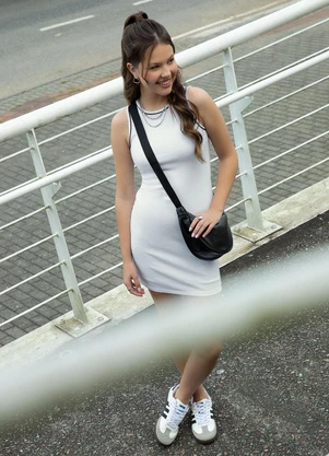 Cativa Teen - Vestido Curto em Tecido Texturizado Branco  - CATIVA TEEN