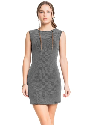 Gloss - Vestido Juvenil em Malha Trabalhada Preto - GLOSS