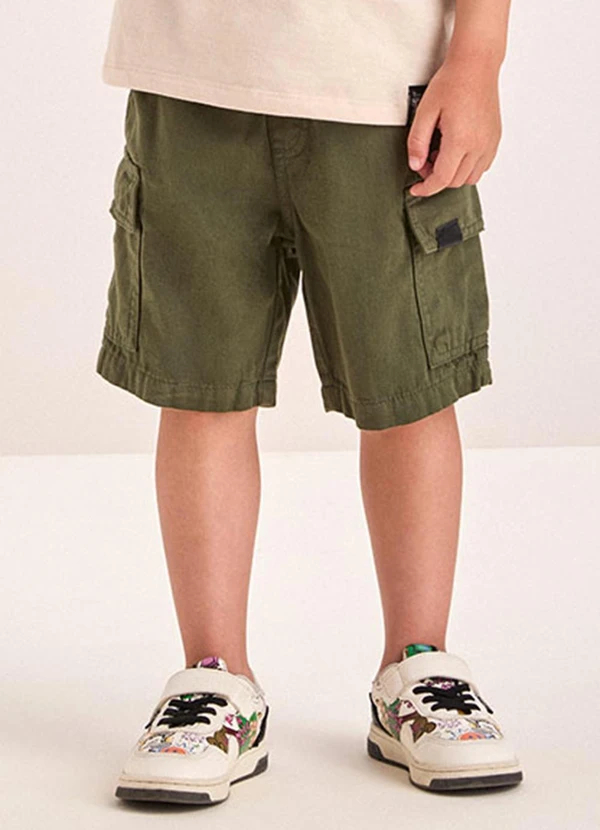 Youccie - Bermuda Cargo Verde de Sarja Verde