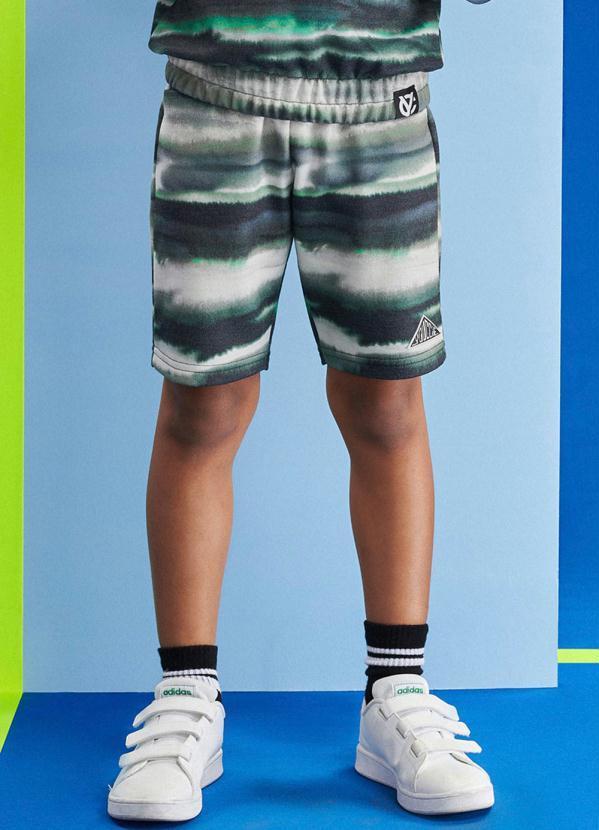 Youccie Bermuda Moletom Listrada Verde Militar