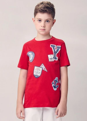 Youccie - Camiseta com Patch Vermelho - YOUCCIE