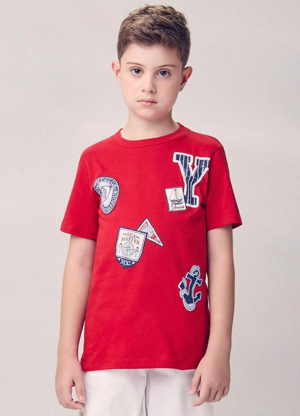 Youccie - Camiseta com Patch Vermelho