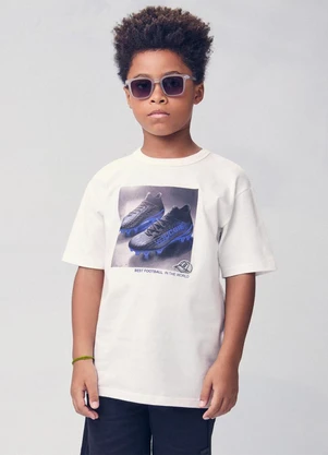 Youccie - Camiseta Infantil com Chuteiras de Puff Branco - YOUCCIE