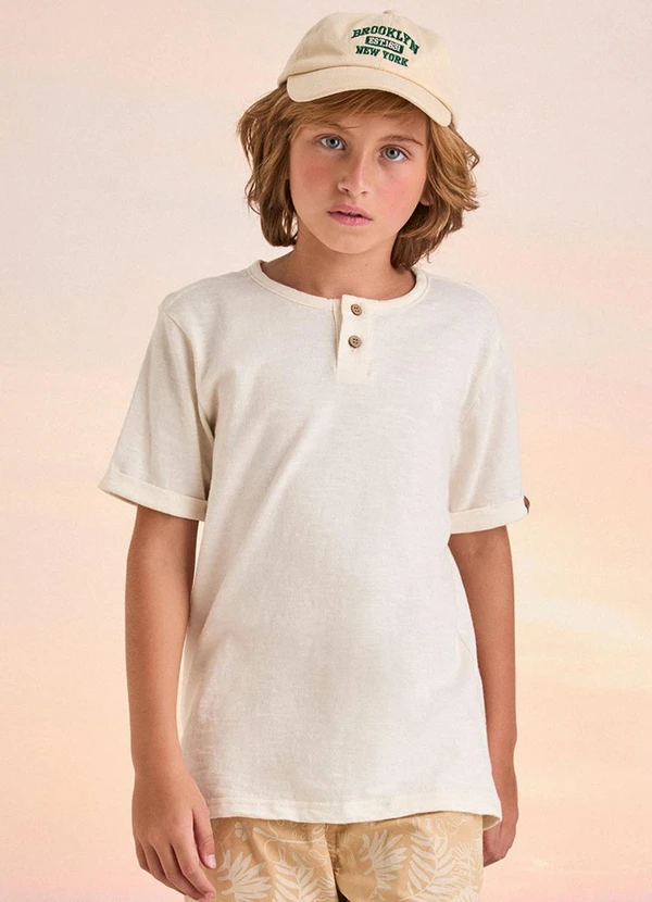 Youccie - Camiseta Off White com Peitilho Off White