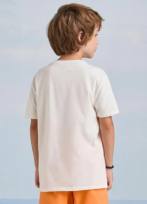 Youccie - Camiseta Off White Estampa Surfista Pérola - YOUCCIE