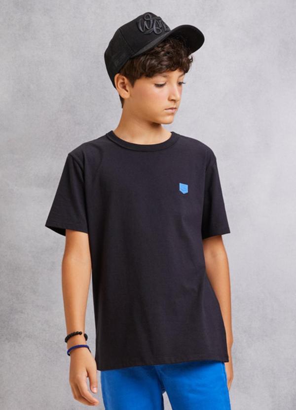 Youccie - Camiseta Preta com Estampa Costas Preto